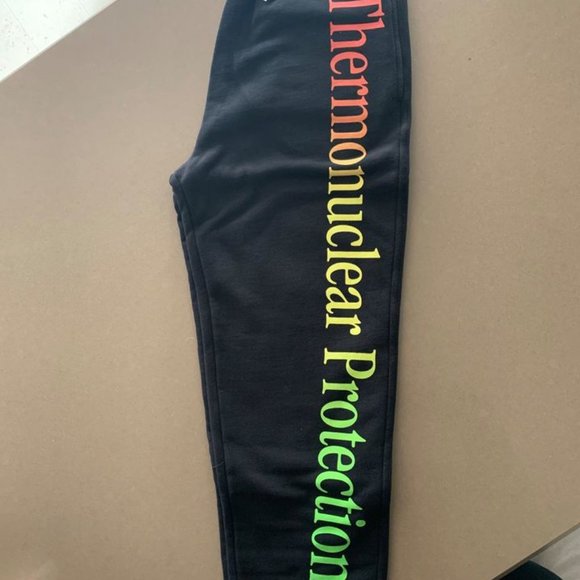 BRAND NEW / NEVER WORN MEN'S OAKLEY THERMONUCLEAR JOGGERS - Picture 2 of 7